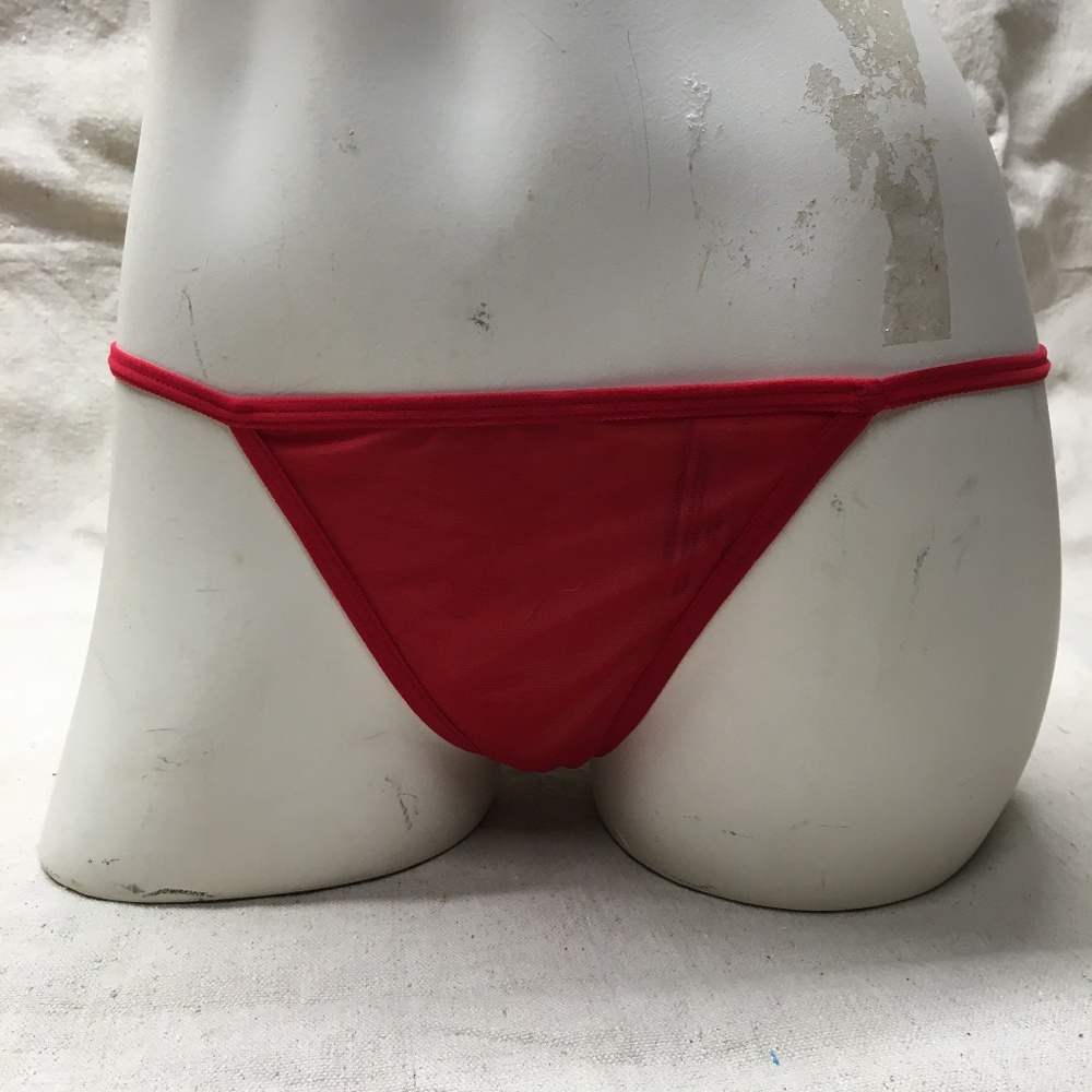 Oh Lala Cheri red thong